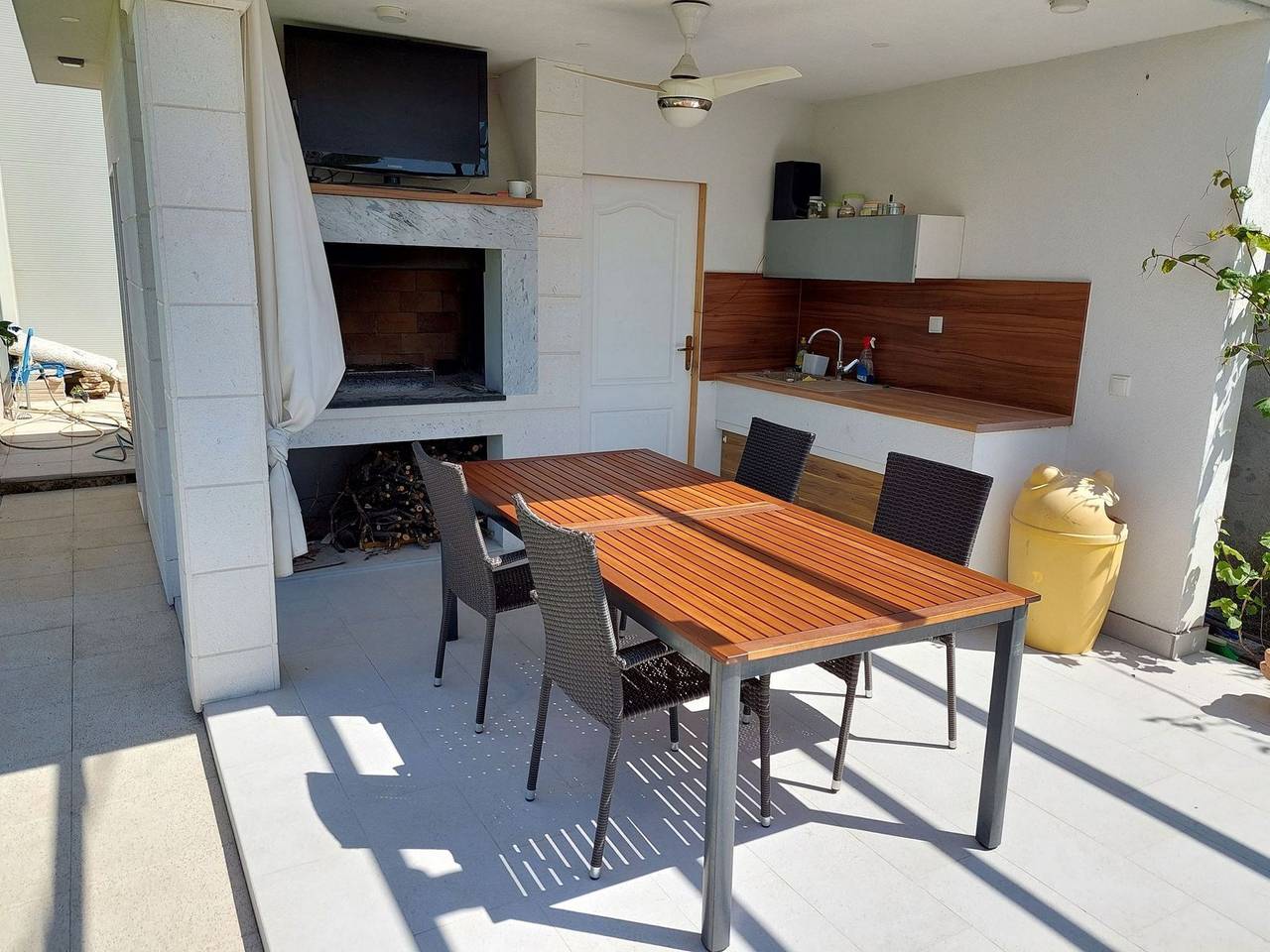 Ganze Wohnung, 1-Zimmer-Ferienwohnung mit Balkon Kastel Luksic, Kastela A-25382-a in Kastel Luksic, Kaštela
