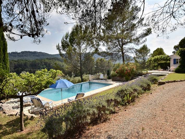 Location de vacances pour 8 personnes, avec jardin à Salernes - 2