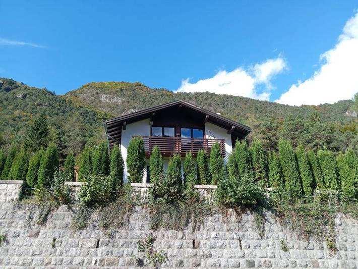 Casa vacanza per 13 persone, con Balcone e Terrazza nonché Giardino e Panorama a Borgo Valsugana