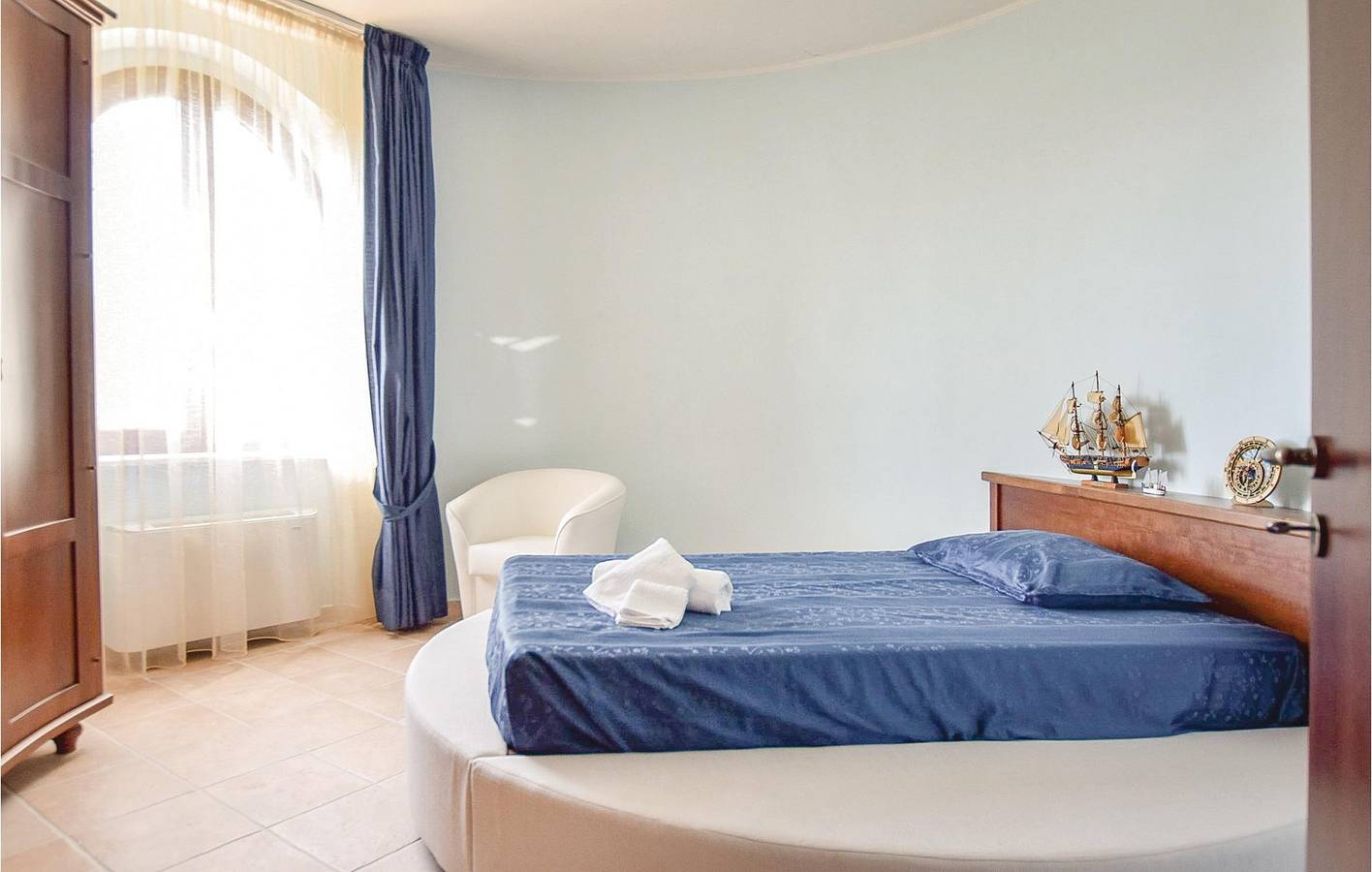 Appartamento di 270mq vicino al centro città con AC, parcheggio e terrazza in Ogliastro Cilento, Cilento