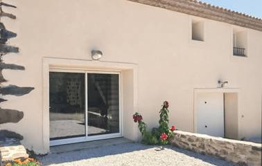 Gîte pour 4 personnes, avec jardin et piscine à Cabrerolles