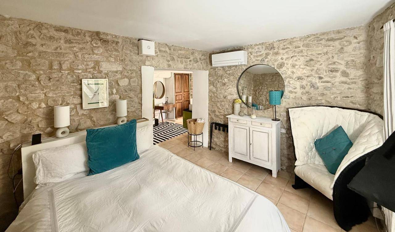 Deluxe King Suite in Beaumont-de-Pertuis, Parc naturel régional du Luberon