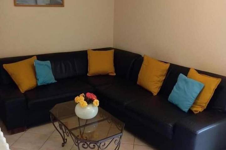 Location de vacances pour 8 personnes, avec jardin à Tour-de-Faure - 2