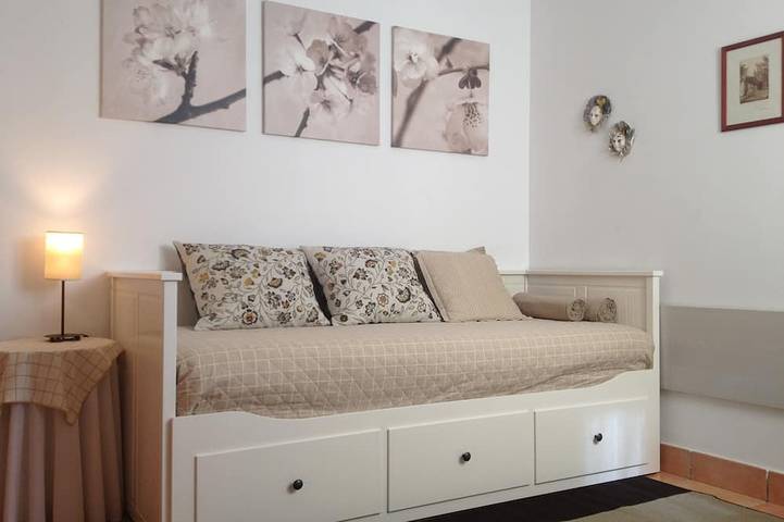 Casa en Costaballena, en urbanización cerrada. 6-8 personas. Jardín privado. in Costa Ballena, Rota