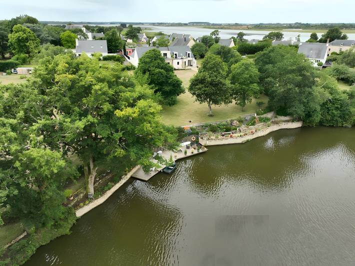 Gîte pour 4 personnes, avec jardin et vue sur le lac dans Theix-Noyalo - 3