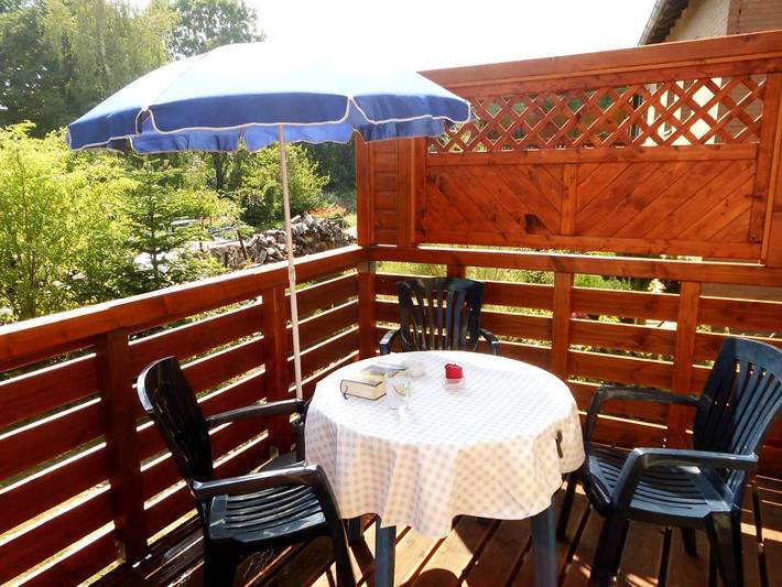 Ferienhaus für 3 Personen, mit Balkon und Terrasse sowie Garten und Ausblick