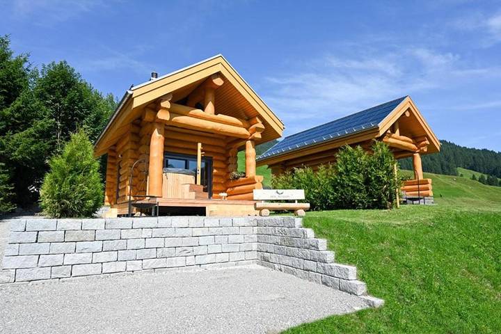 Ferienhaus für 6 Personen, mit Whirlpool und Terrasse sowie Pool und Ausblick in Unteriberg
