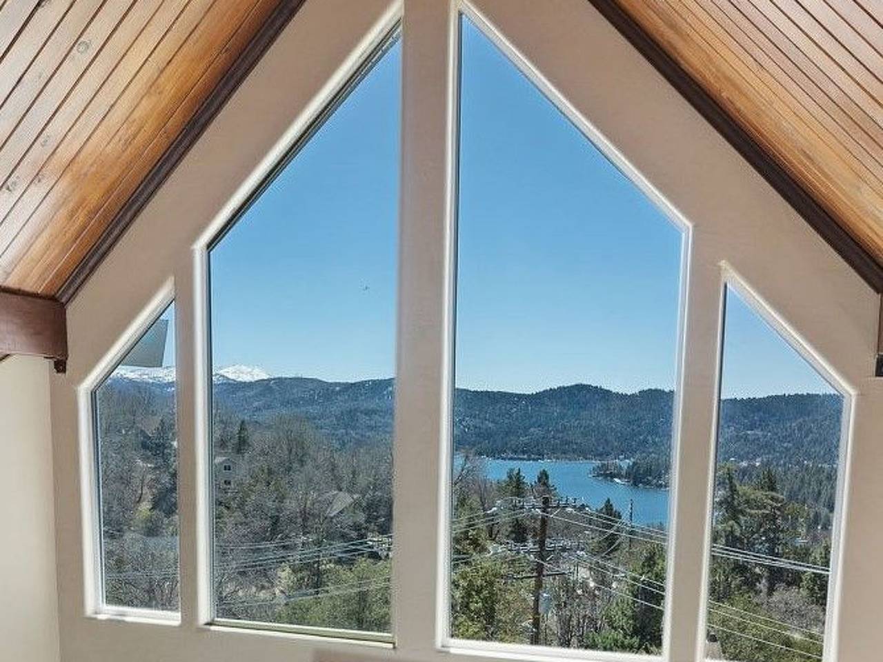 Haus mit Seeblick - Atemberaubende Aussicht - Haustierfreundlich in Lake Arrowhead, San Bernardino County