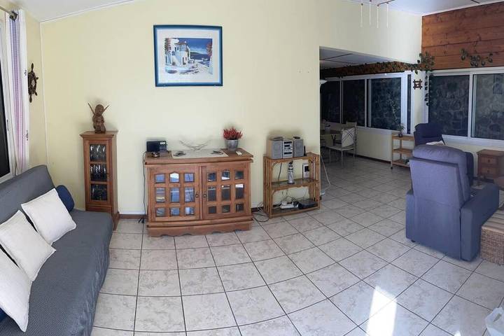 Location de vacances pour 6 personnes, avec jardin dans Port de Saint-Gilles les Bains - 2