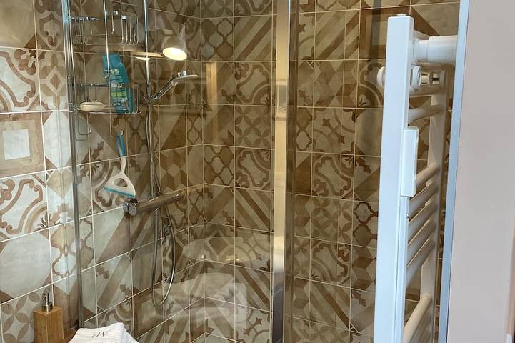 Gîte pour 10 personnes, avec jardin à Volvic - 4