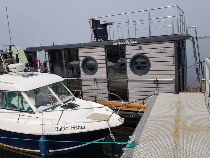 Hausboot für 2 Personen, mit Terrasse und Seeblick an der Ostsee - 2