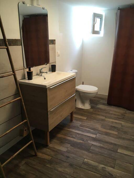 Gîte pour 3 personnes, avec jardin à Les Plans - 4