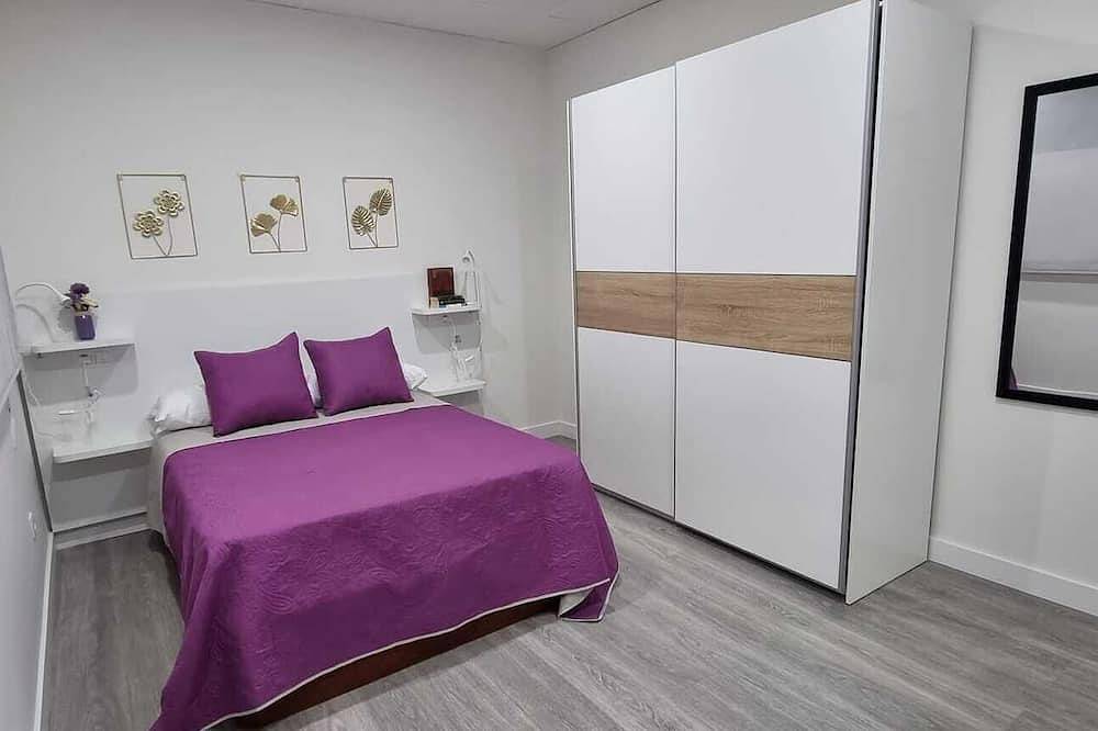 Entire apartment, The Ingenious Apartment in Alcalá de Henares, Madrid Province