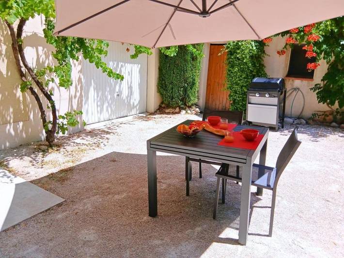 Location de vacances pour 2 personnes, avec Terrasse et Piscine à Menglon - 2