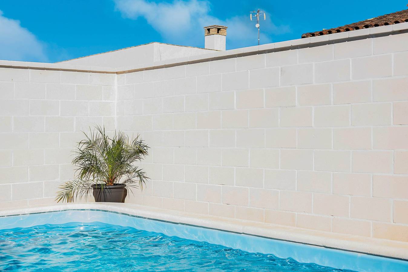 Villa 'Pablo' with Private Pool, Wi-Fi and Air Conditioning in Conil de la Frontera, Costa de la Luz