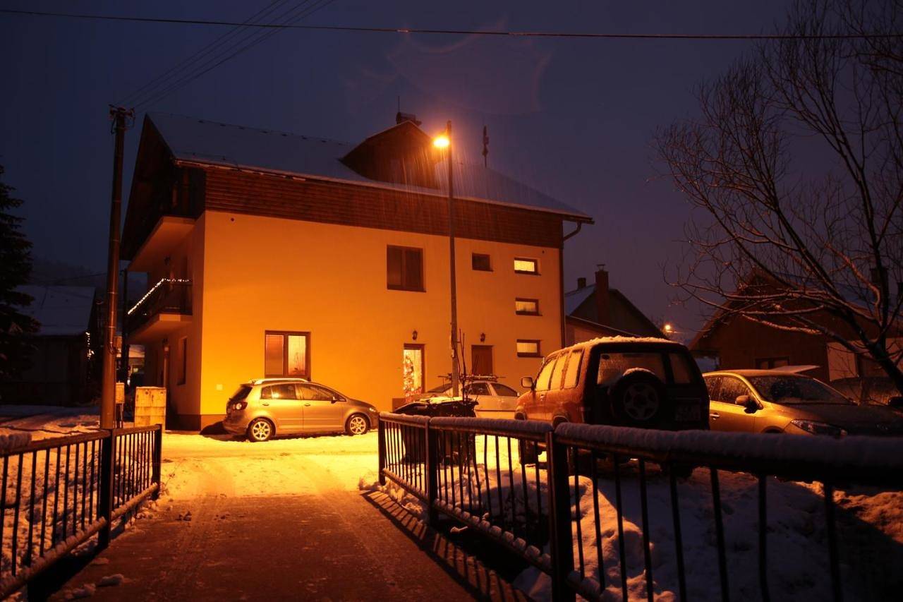 Two-Bedroom Apartment in Oščadnica, Eslovaquia Central