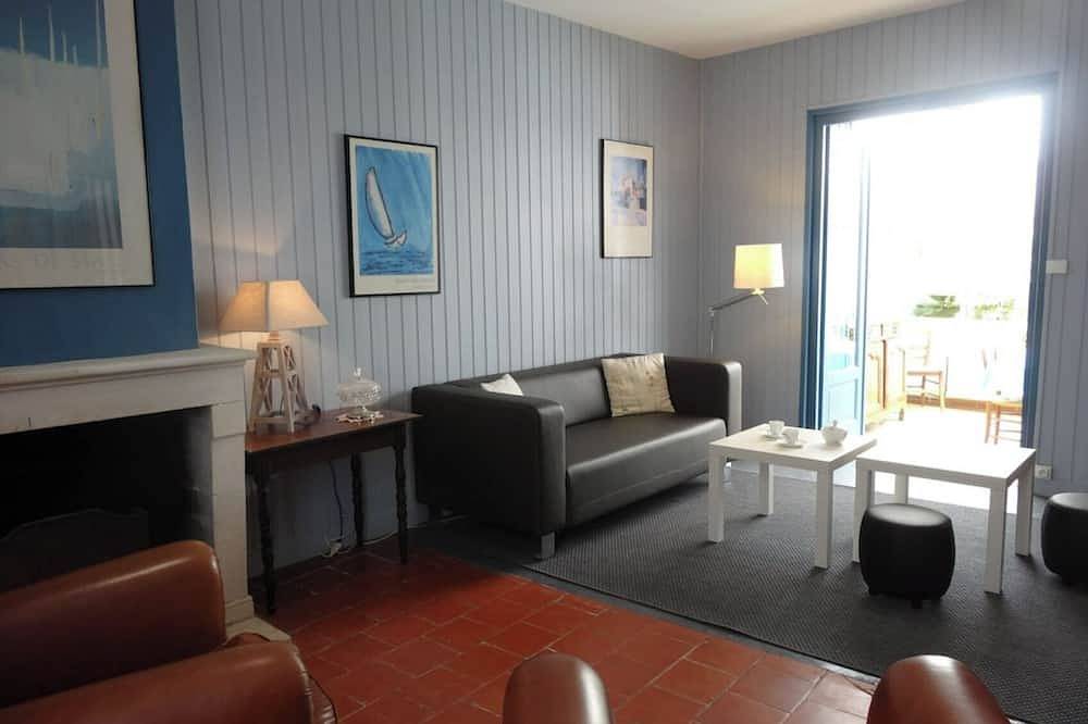 Completely renovated typical Réthaise house - Sleeps 4 in Loix, Ile de Re