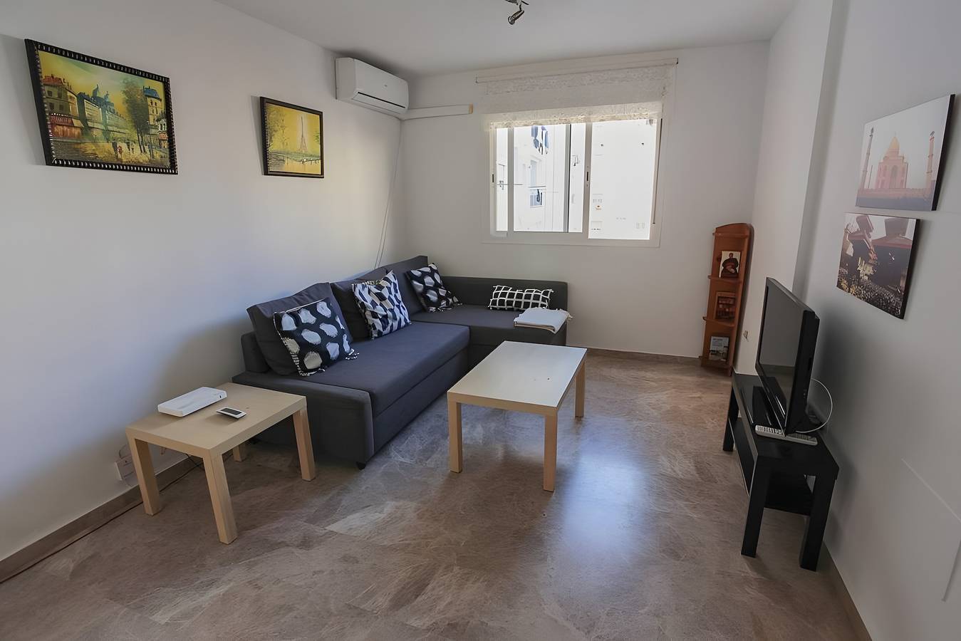 Entire apartment, Apartment 'A 2 Min De La Playa, El Palo' with Wi-Fi and Air Conditioning in Playa del Palo, Malaga