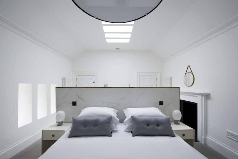 Sunlight (Standard Bedroom) - a lews castle that sleeps 2 guests in 1 bedroom in Lewis and Harris, Äußere Hebriden