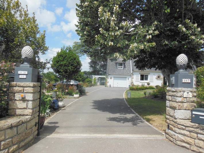 Chambre d’hôte pour 3 personnes, avec jardin et jacuzzi à Saint-Évarzec