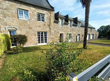 Location de vacances pour 14 personnes, avec terrasse dans Saint-Marc-le-Blanc