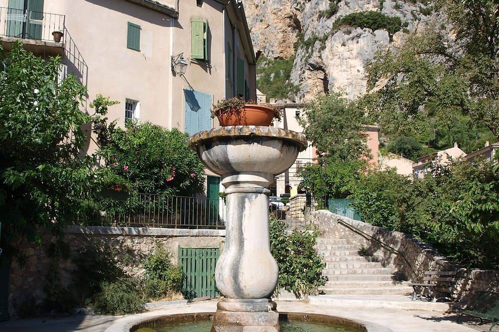 Apartamento entero, Moustiers Sainte Marie Studio Centro 28m2 in Moustiers-Sainte-Marie, Parc naturel régional du Verdon