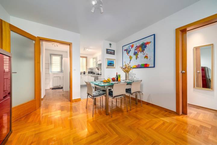 Ganze Wohnung, Cityscape Comfort Apartment With Garage in Zagreb, Zagreb und Umgebung