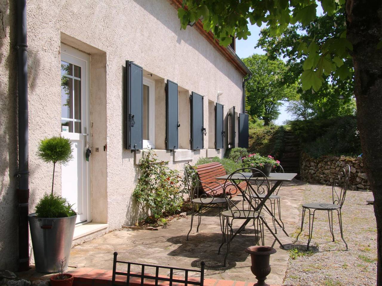 Charmante longère bourbonnaise rénovée avec vue panoramique et jardin in Besson, Allier