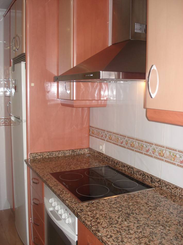 Ganze Wohnung, Apartment 'En Primera Linea' mit Meerblick, Gemeinschaftsgarten und Wlan in Playa de la Costilla (Rota), Rota