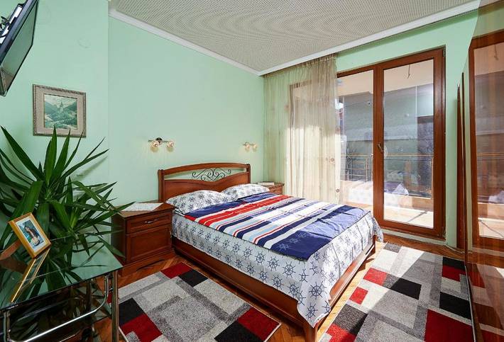 Apartament wakacyjny dla 7 osób, z widok i ogród w Pomorie