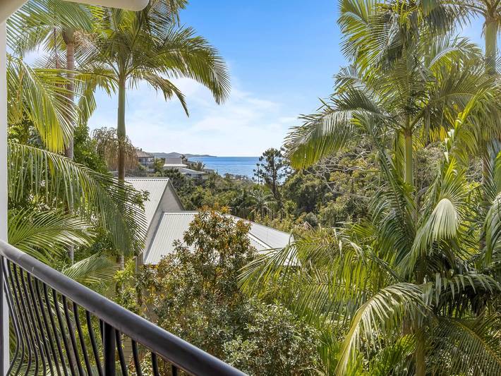 Holiday apartment for 8 people, with balcony/terrace, child-friendly in Sunshine Coast