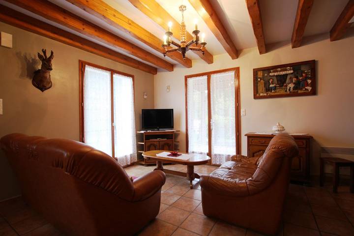 Gîte pour 8 personnes, avec jardin à Saint-Étienne-de-Baïgorry - 2