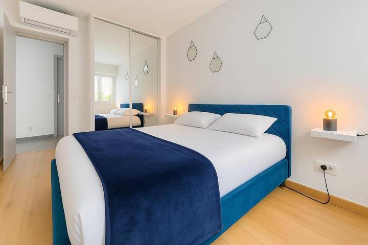 Gîte pour 4 personnes, avec balcon dans Gare De Nice Riquier