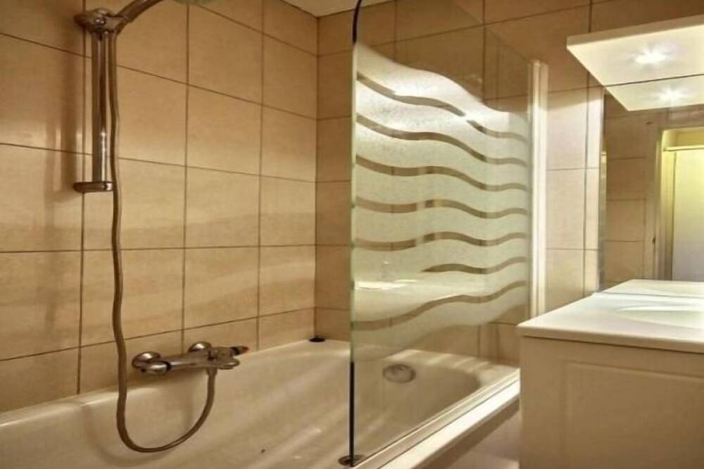 Ganze Wohnung, Ski-in/Ski-out Apartment, 6 Personen, in der Nähe von Geschäften in Belle Plagne, La Plagne-Tarentaise