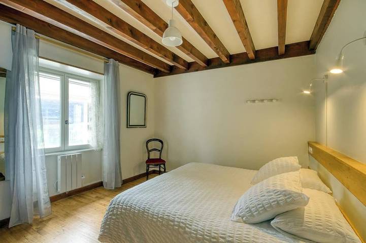 Location de vacances pour 8 personnes, avec jardin à Villeneuve-d'Allier - 4