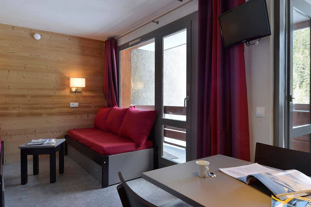 Entire apartment, Renovated divisible studio at the foot of the slopes with balcony in La Plagne, La Plagne-Tarentaise