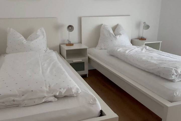 Ganze Wohnung, Dachgeschosswohnung mit herrlicher Aussicht, großem Balkon und jetzt Gäste-Wc in Tramin an der Weinstraße, Nonsberggruppe