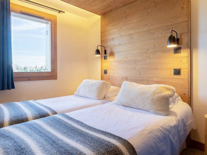 Gîte pour 11 personnes, avec terrasse ainsi que jacuzzi et sauna à Les Saisies - 2