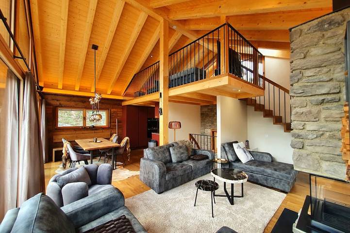 Chalet für 10 Personen, mit Sauna und Whirlpool sowie Balkon