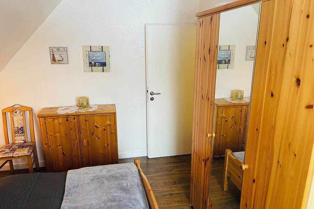 Dat Friesenhuus 1 für 5 Personen in Aurich am Badesee! Haustierfreundlich! in Aurich, Nordseeküste