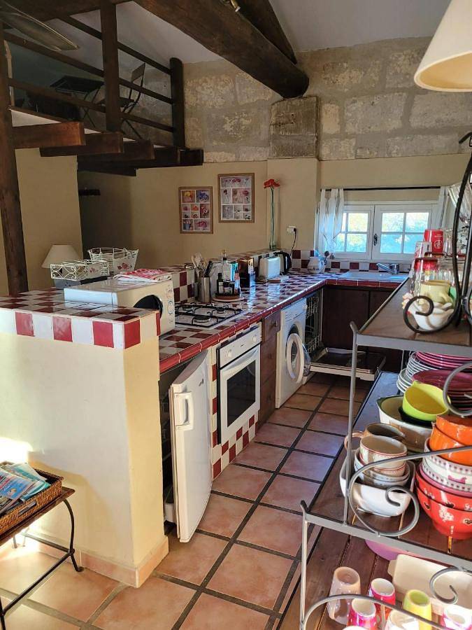 Gîte pour 5 personnes, avec balcon ainsi que piscine et jardin dans Albaron - 4
