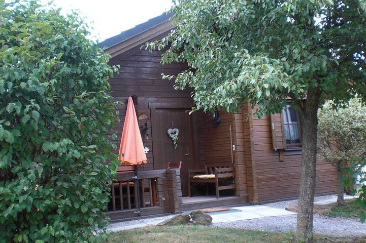 Ferienhaus für 5 Personen, mit Terrasse und Garten sowie Sauna in Viechtach