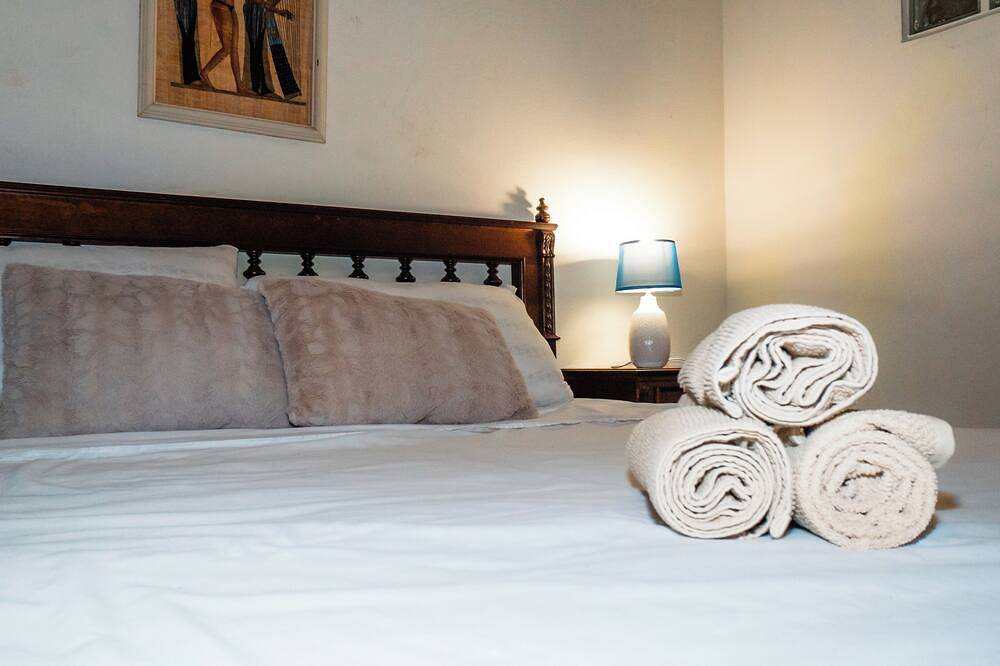 Ganze Wohnung, Il Giardino Di Paola With Jacuzzi in Is Gannaus, Carbonia