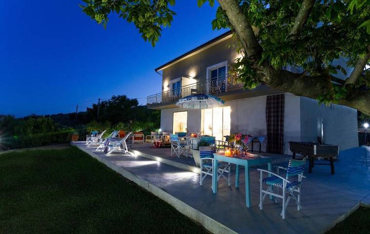 B&b per 3 persone, con Balcone e Terrazza nonché Idromassaggio e Giardino in Abruzzo