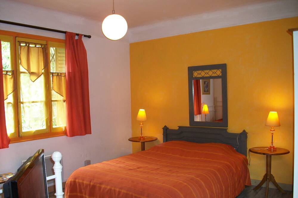 Petite maison pleine de charme in Saint-Piat, Région de Chartres