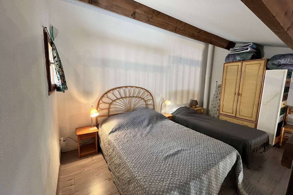 Maison de vacances d'angle, 5 couchages, séjour climatisé, dans résidence avec piscine les... in Portiragnes Plage, Portiragnes