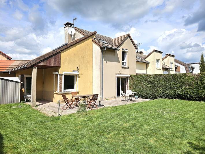 Maison de vacances pour 6 personnes, avec Terrasse et Jardin dans Neufchâteau