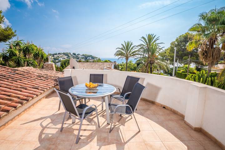 Villa "Hania" mit Meerblick, Gemeinschaftspool und Wlan in Benissa, Costa Blanca