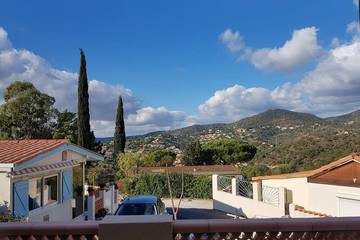 Gîte pour 4 personnes, avec piscine et terrasse dans Le Lavandou