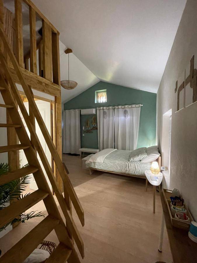 Chambre d hôte en Drôme des collines pour 2 à 4 personnes in Saint-Laurent-d'Onay, Région de Valence